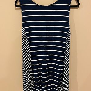 Dressbarn Westport Womans Sleeveless Navy Blue White Stripe Tank Top